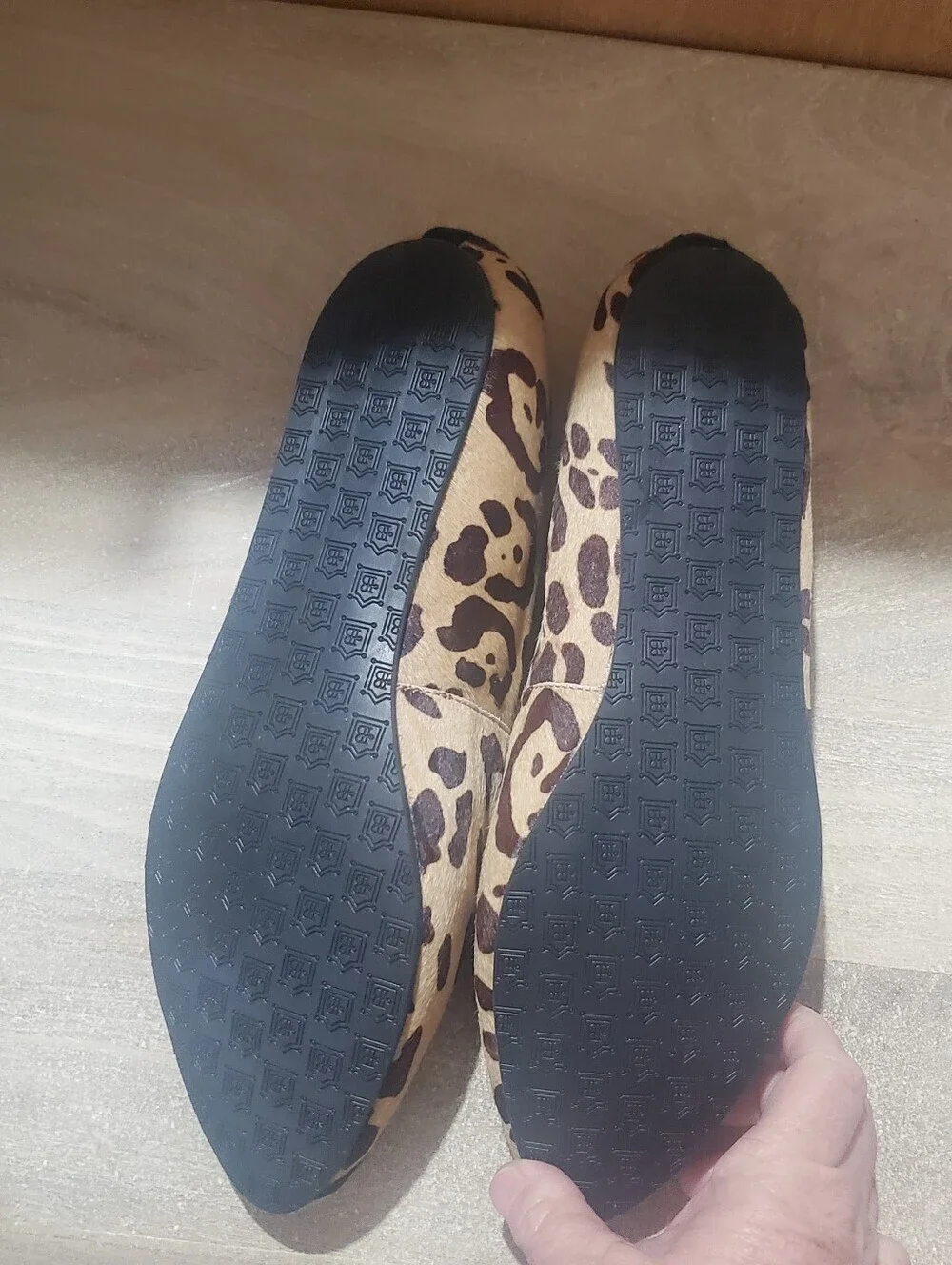BIRDIES STARLING NWOT SZ 11. CALF HAIR LEOPARD PRINT LOAFERS. SHERPA LINING